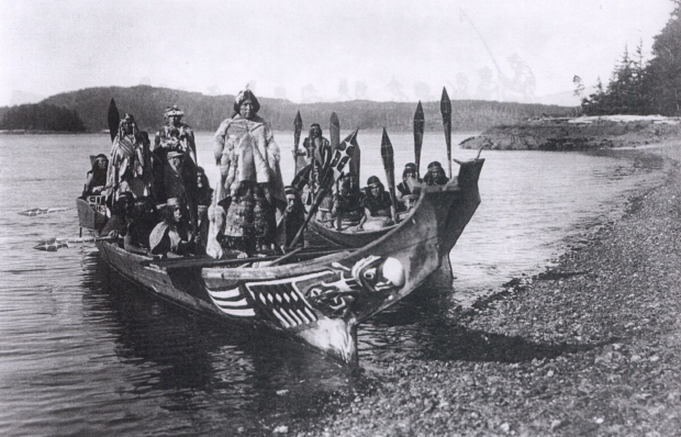 Индейцы Северо-Западного побережья на каноэ